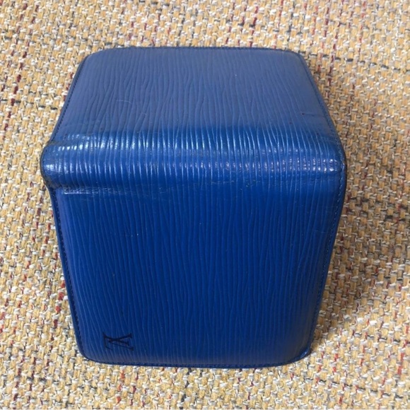 LOUIS VUITTON Blue Epi Leather Marco BiFold Wallet MI0971 - Picture 4 of 17